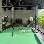 Sharky Hostel Oslob