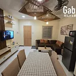 Fully-Furnished Compostela House With Carpark, Wifi, Netflix