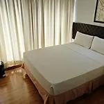 Capitol Central Hotel And Suites