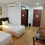 Capitol Central Hotel And Suites