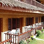Coucou Bar Hotel And Restaurant