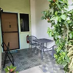 MJ\'s Residences