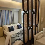 200Mbps Wifi, Luxury Condo Near Ayala