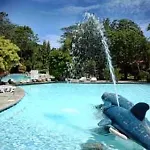 Tambuli Beach Club East