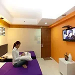 Valleyfront Hotel