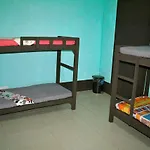 8Th Street Guesthouse