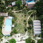 Thresher Cove Dive Resort