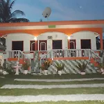 Maxvir Inn Beach Resort