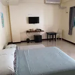 Kona Island Hotel