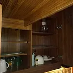 One Bedroom Studio Flat Near It Park