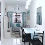 Midpoint | 1Br Near Starbucks And Rustan\'S
