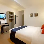 Frankfurter Deluxe Inn