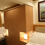 Stay Amare Bayswater Mactan