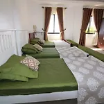 Melronz Inn