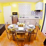 Arc 2219 Home Rentals 2Br