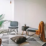 Murals Sleepbox (Adults Only)