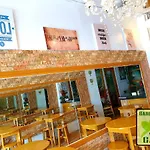 Gardenpod Hostel + Cafe