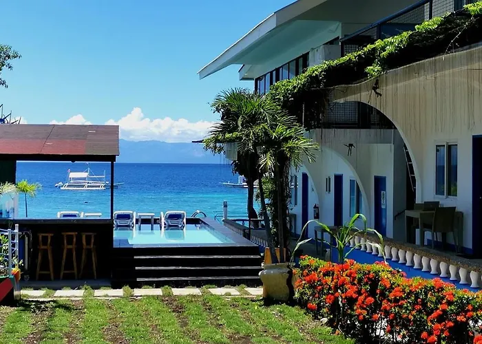 Pescadores Suites Moalboal