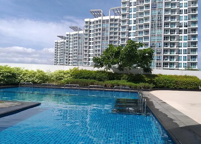 Mactan Newtown With Sun Set And Garden View