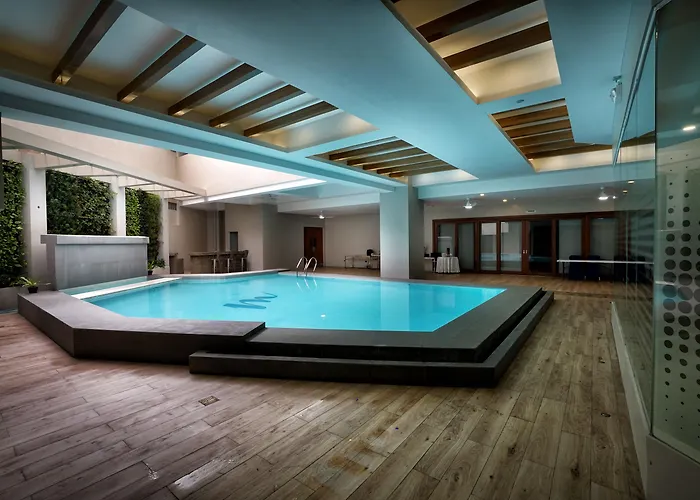Mezzo Hotel