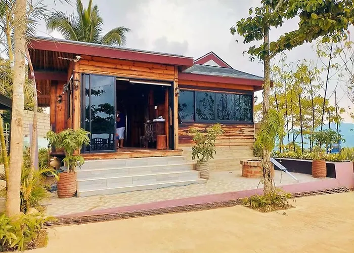 Log Cabin With Sea & Mountain View In Resort