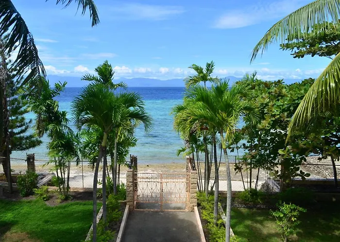 Private Beachfront Accommodation With Ocean View And Direct Reef Access