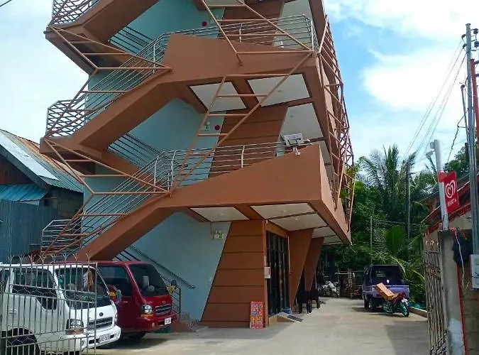 Rnek Boatel Commercial Space
