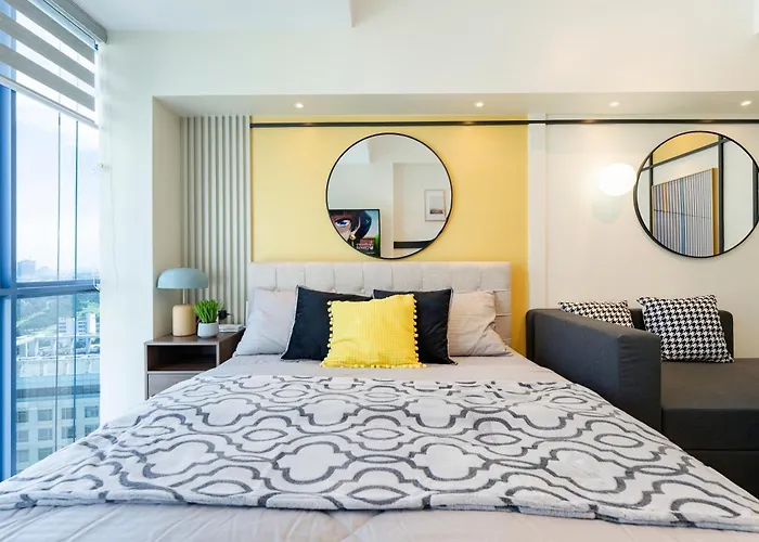 The Amber Room - Designer Unit In It Park, Cebu