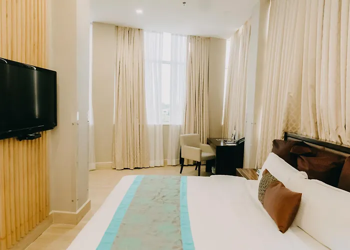 Goldberry Suites & Hotel Mactan