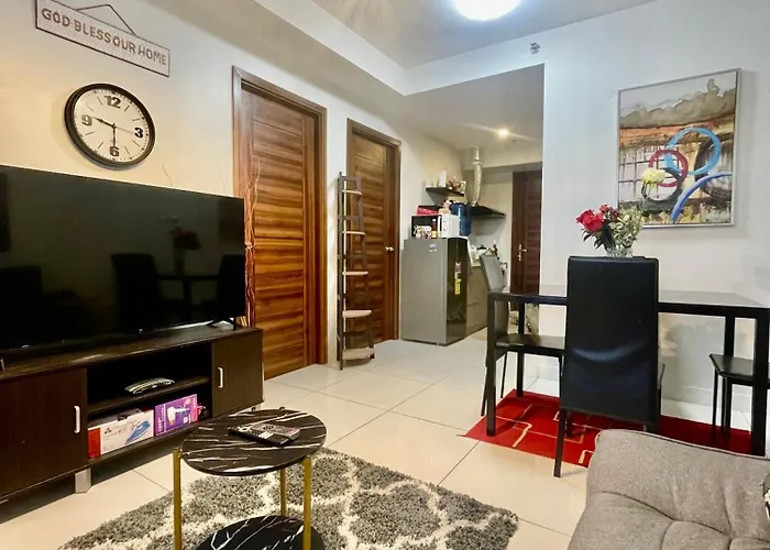 2Br Condo Unit With Balcony At The Center Of Cebu