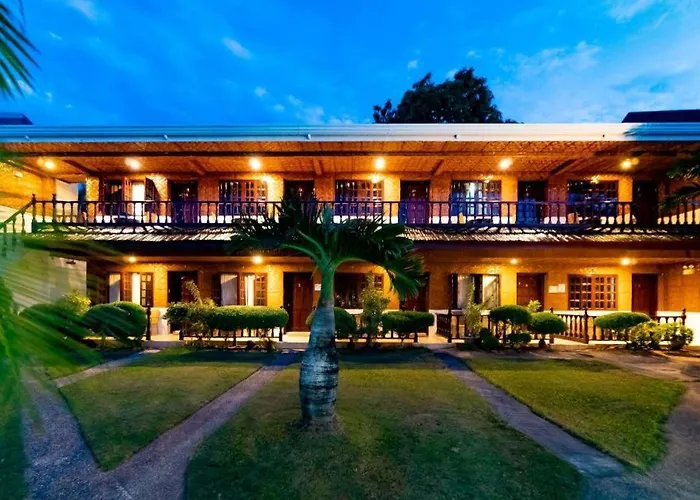 Coucou Bar Hotel And Restaurant