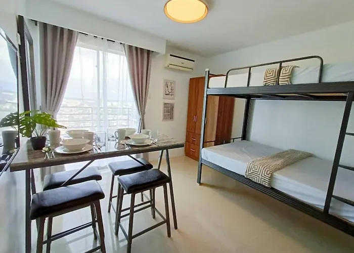 Near Ayala And It Park With Free Pool Wi-Fi And Netflix