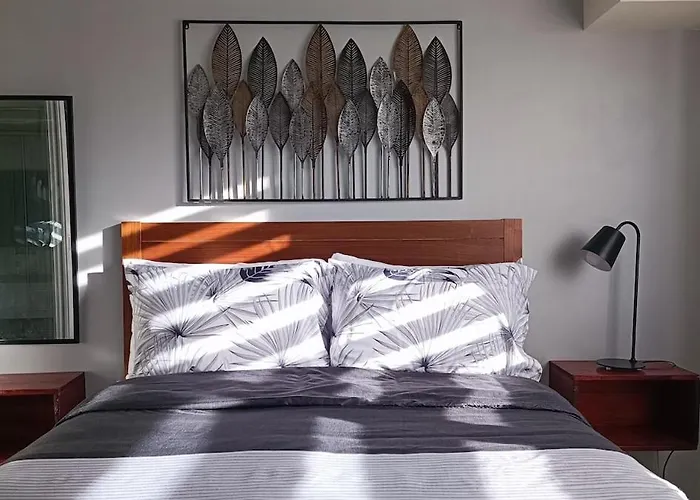 Modern Cozy 1 Bedroom Condo Unit In Cebu With Netflix And Wifi