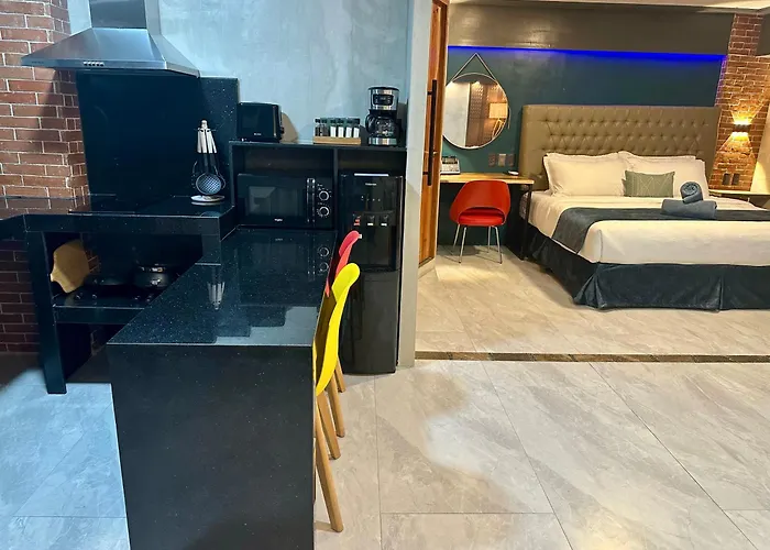 Blue Tulip - Rooms With Jacuzzi