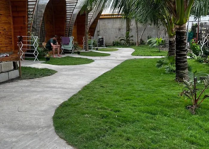 The Backyard Inn