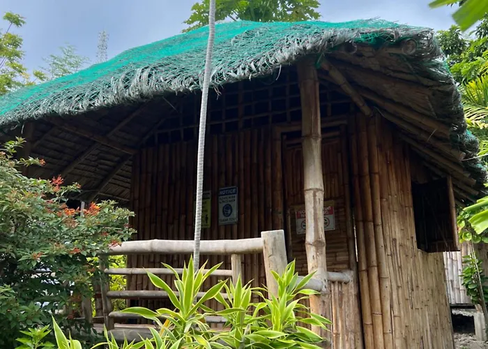Sharky Hostel Oslob