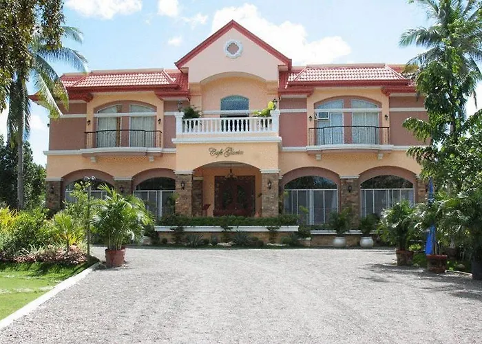 San Remigio Beach Club
