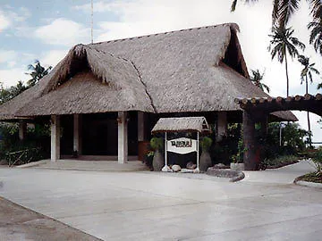 Tambuli Beach Club East