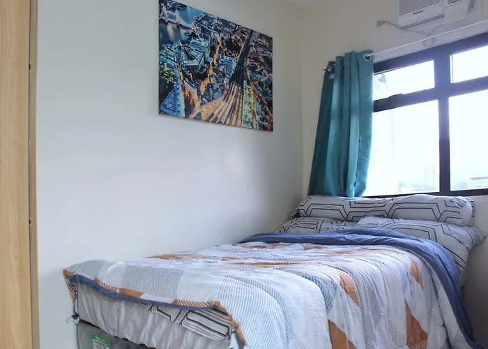 Midpoint | 1Br Near Starbucks And Rustan\'S