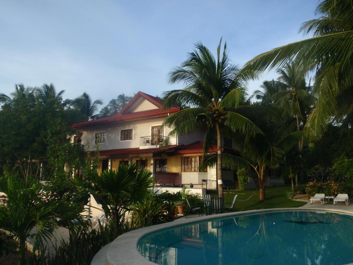 Flores Beachside Hotel