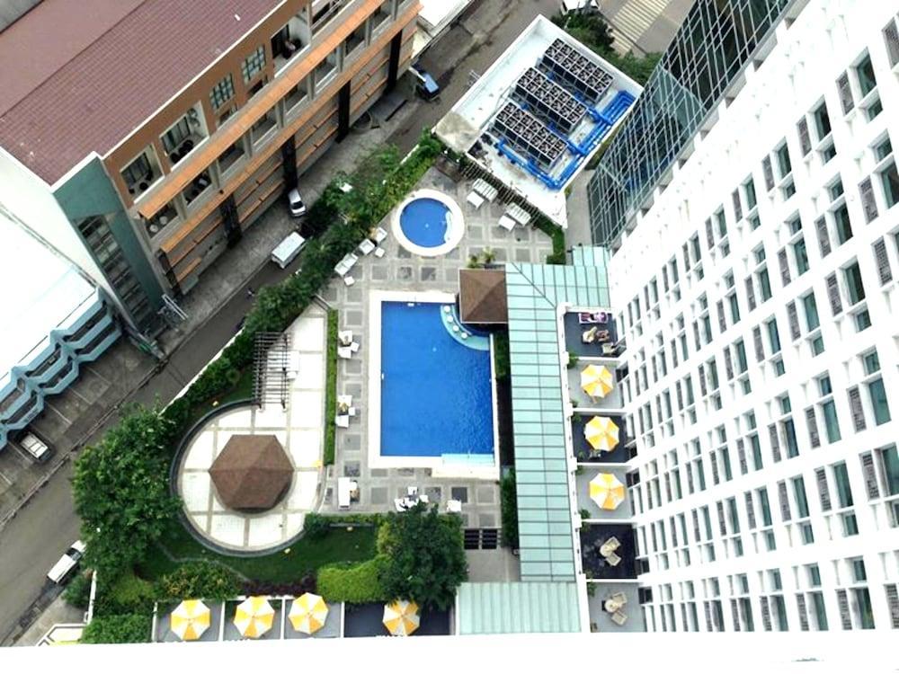 Quest & Conference Center Hotel 3*