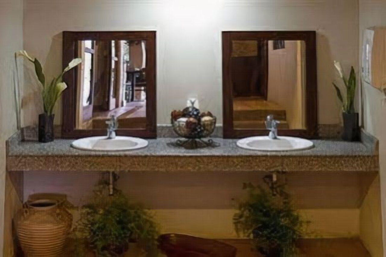 Casa Escano 3*