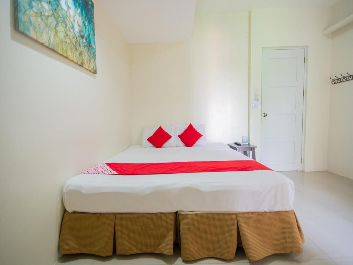 Oyo 707-908 Salinas Hotel Cebu