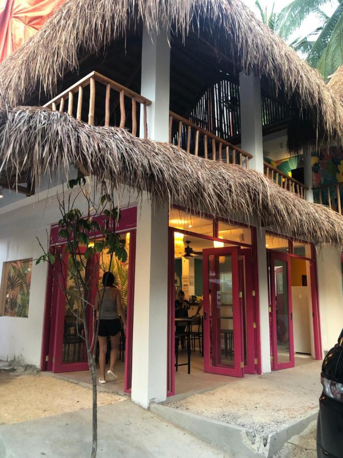 Way Shack Albergue