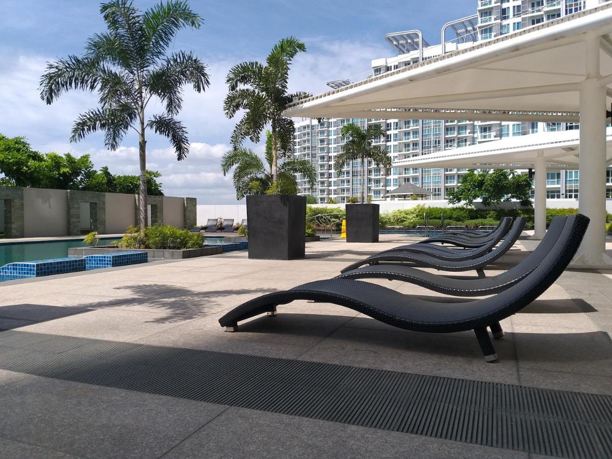 Mactan Newtown With Sun Set And Garden View *