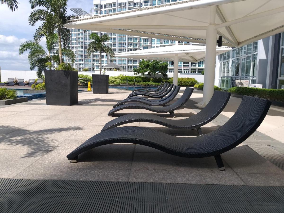 Mactan Newtown With Sun Set And Garden View *