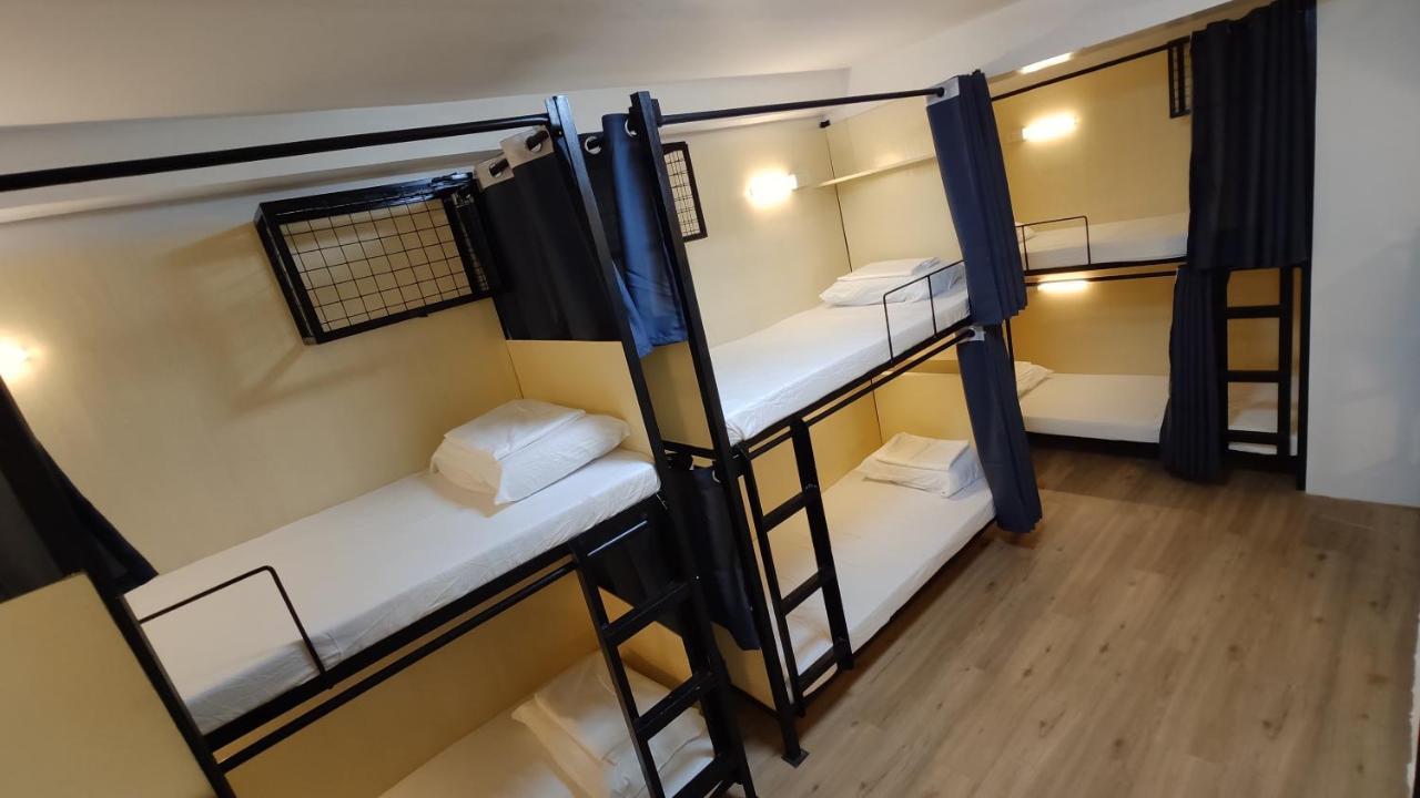 Nomad's Hub - Value Co-living Hostel *