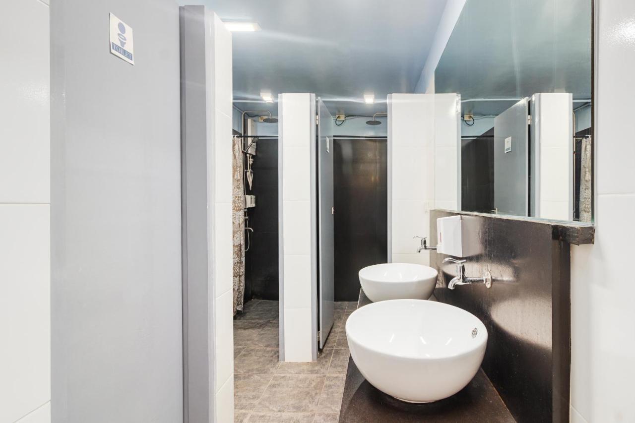 Hostel Nomad's Hub - Value Co-living *