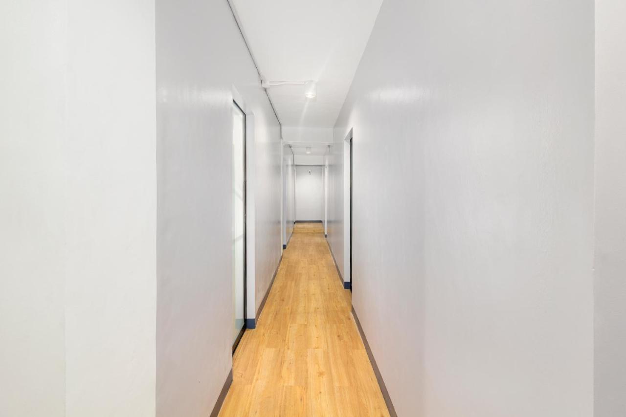 Hostel Nomad's Hub - Value Co-living *