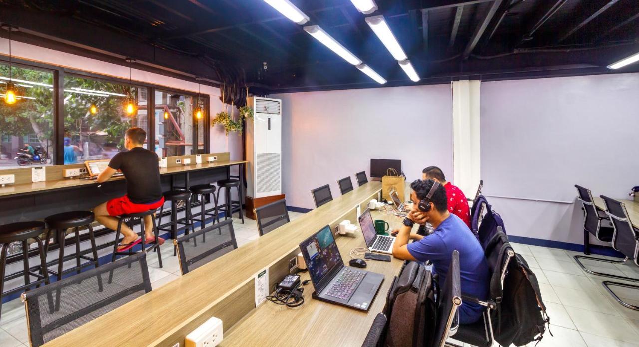 Hostel Nomad's Hub - Value Co-living *